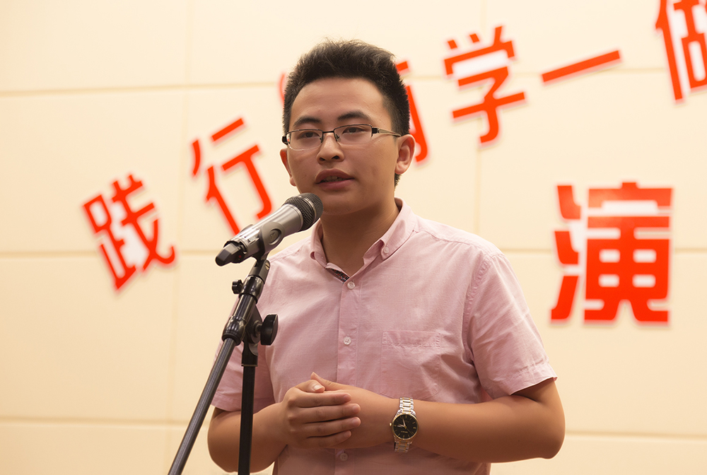 新桥镇“践行‘两学一做’，建功‘美好新桥’